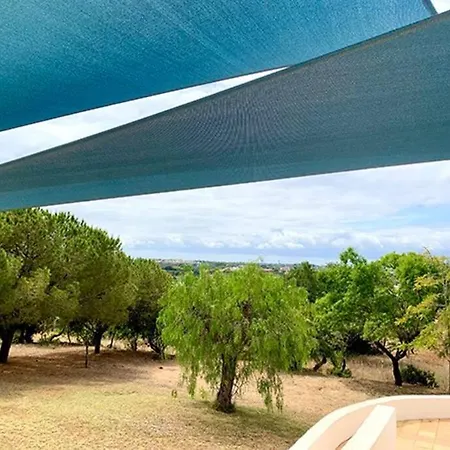 Casa Do Algarve 4 Bedroom Near Holiday home