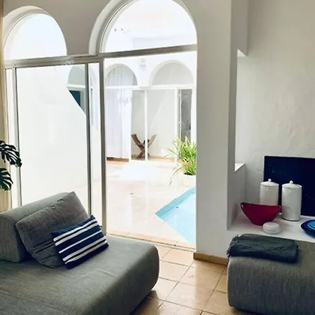 Casa Do Algarve 4 Bedroom Near 카르보에이루